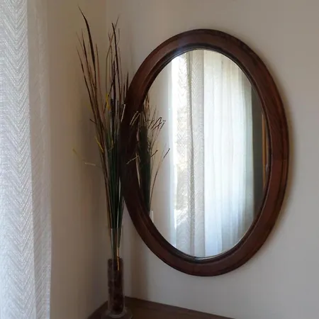 Funktionelles Mit Terrasse, In Der Nähe Zu Und Geschäften Zadar